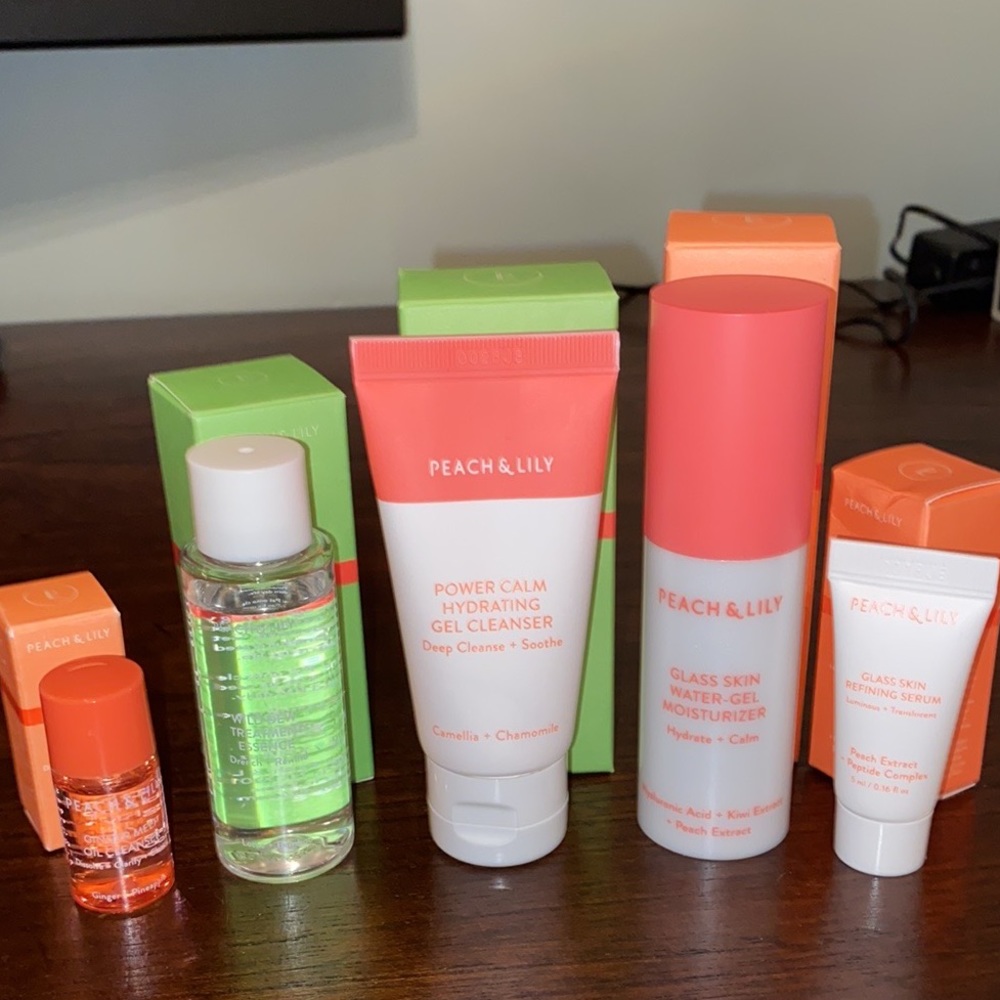 COPY - Peach & Lily Deluxe Skin Care Sample Set